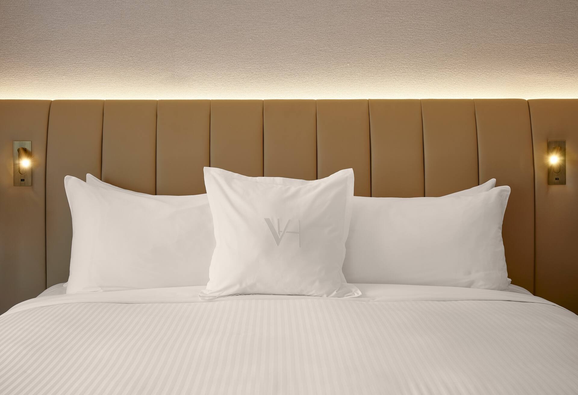 2 Double Beds
