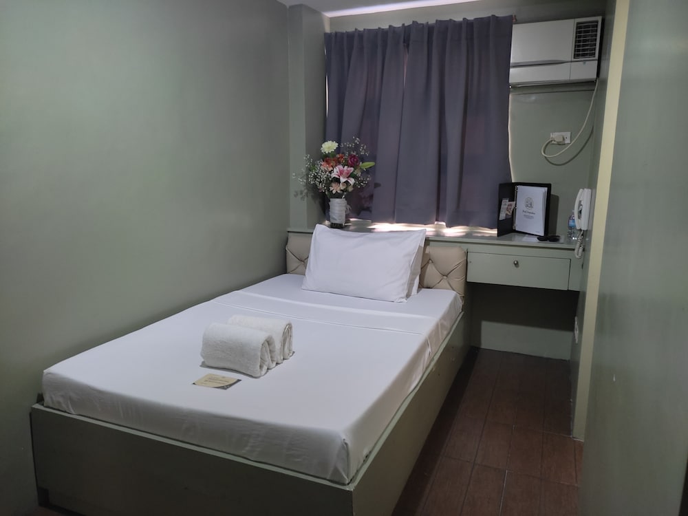 Economy Single Room