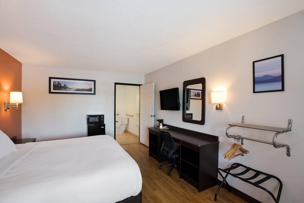 Room, 1 King Bed, Accessible, Non Smoking photo 3