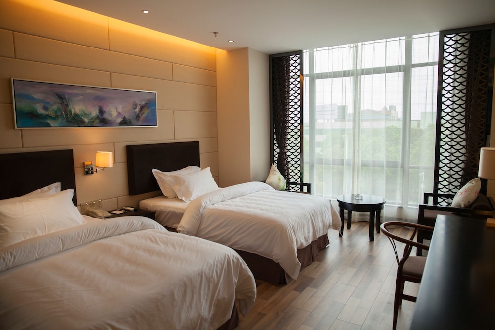 Double Room (Very Sassy) photo 3