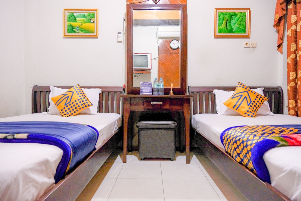 Economy Twin Room photo 1