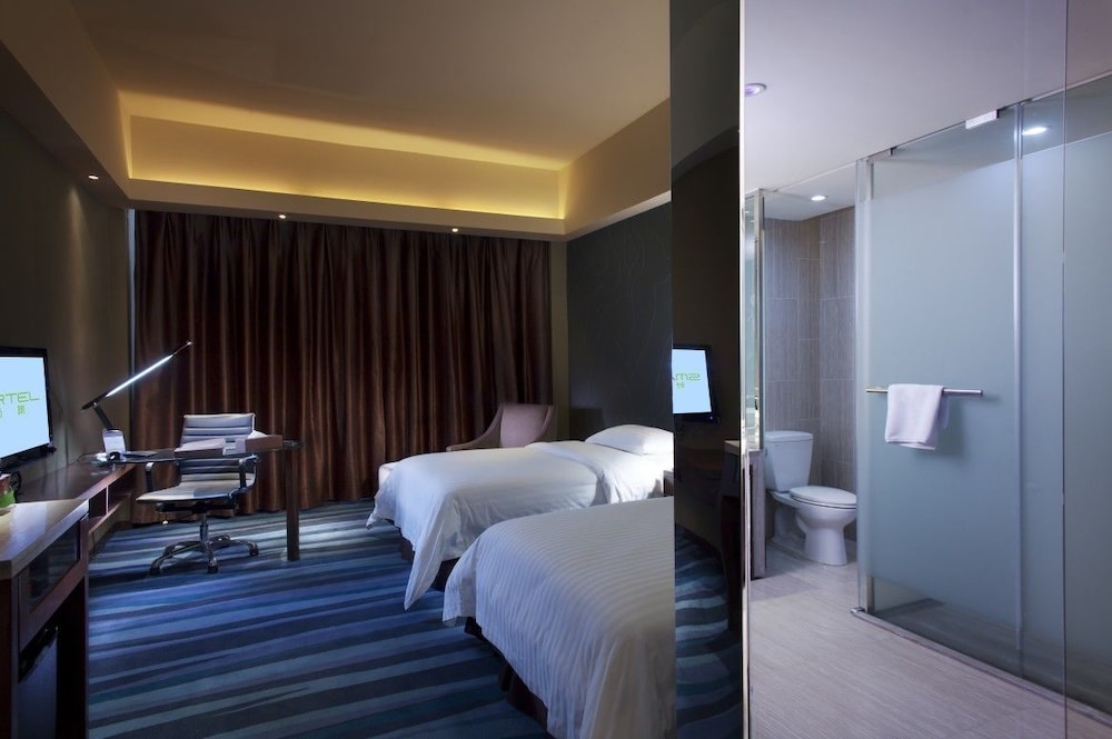 Twin Room (Super Sassy) photo 1
