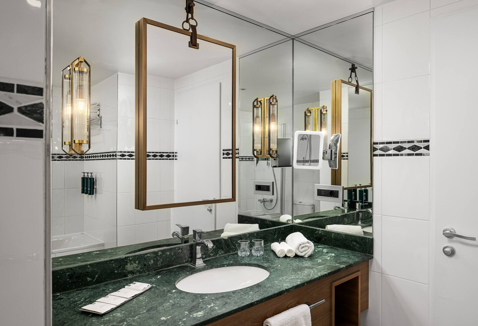 King Superior Room