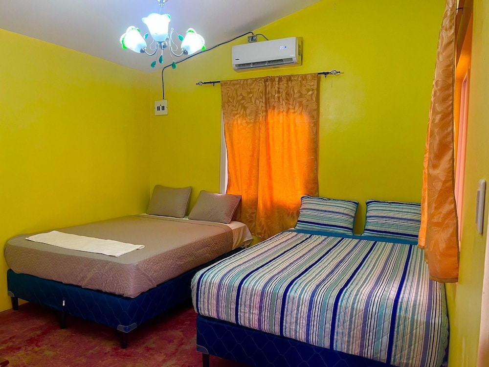 Economy Room, 1 Double Bed, Non Smoking, Beachfront photo 1