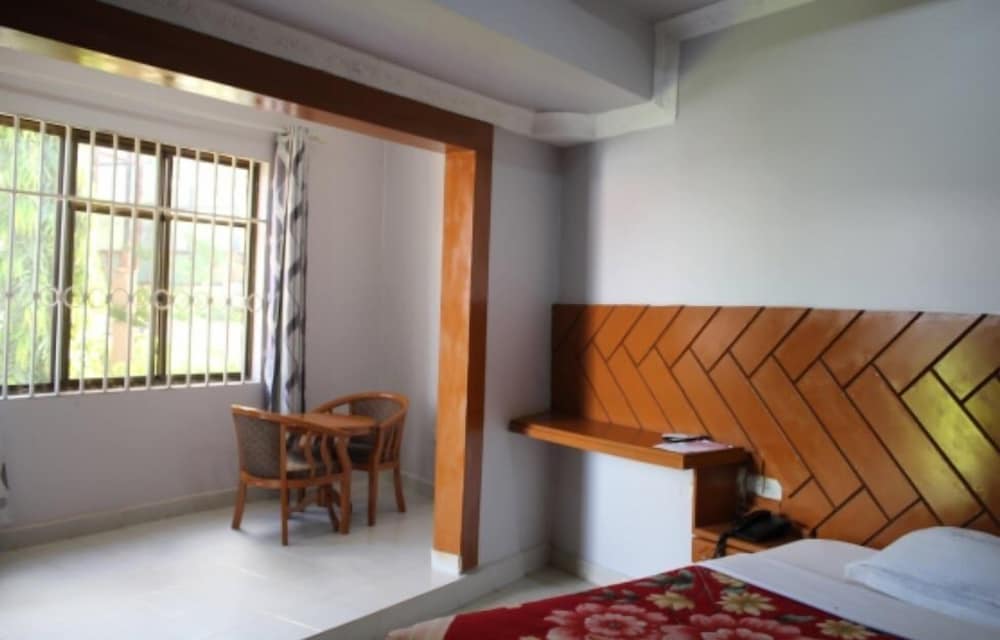Luxury Room, 1 King Bed photo 2