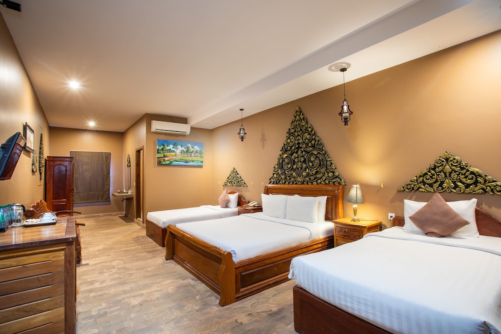 Deluxe Triple Room - Photo 19