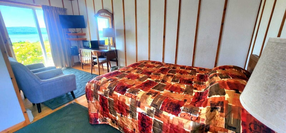 Comfort Single Room, Lake View photo 3