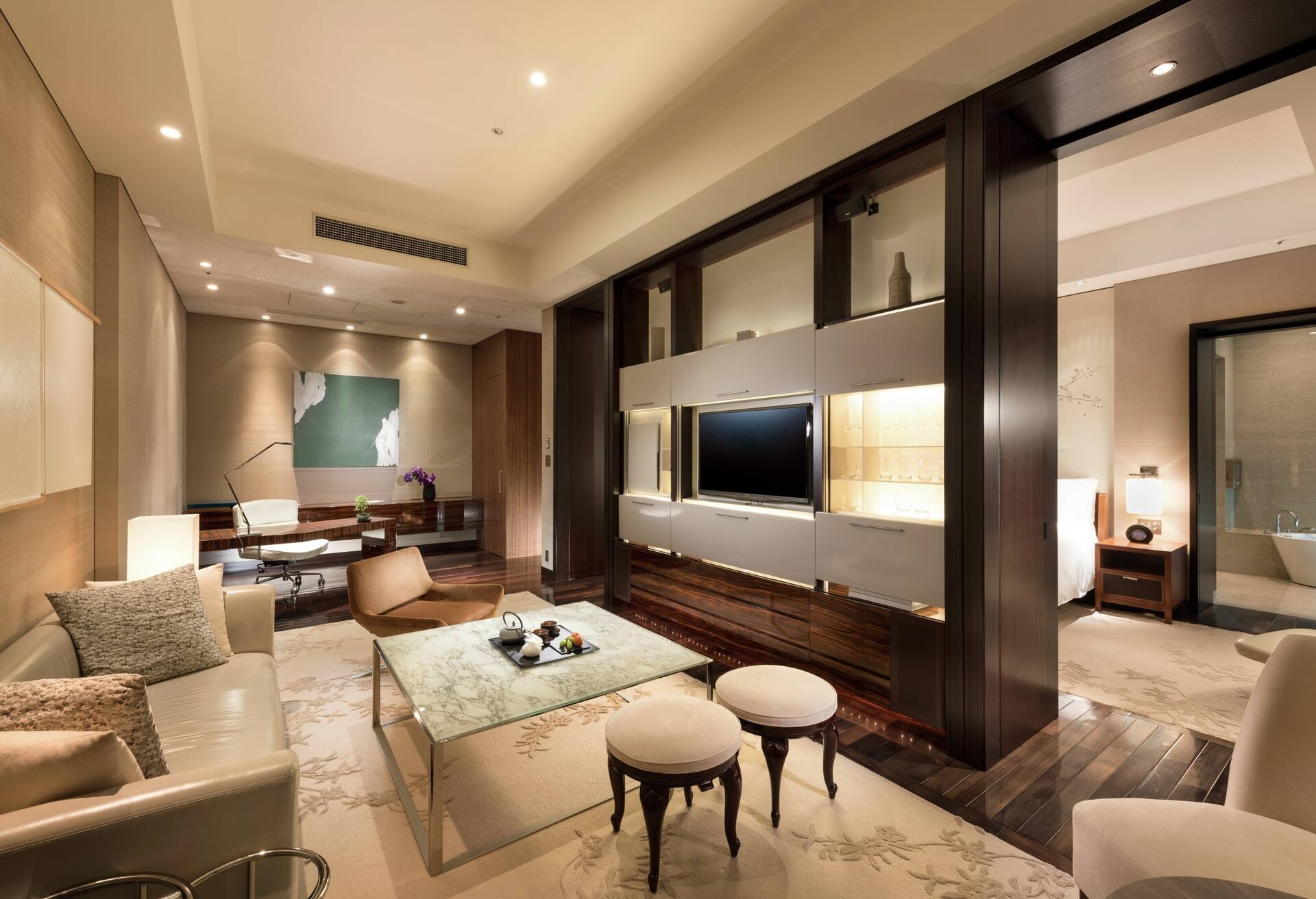 King Dlx Suite Bay View thumbnail 6