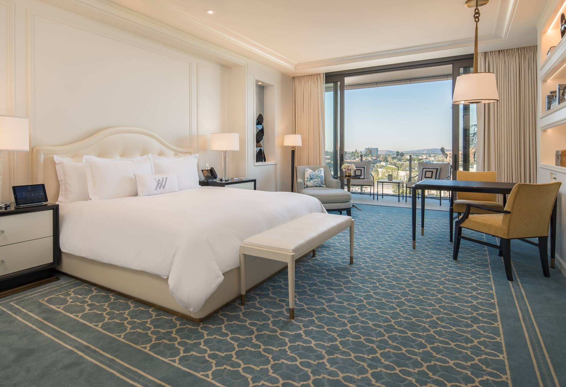 Deluxe King Room with Terrace