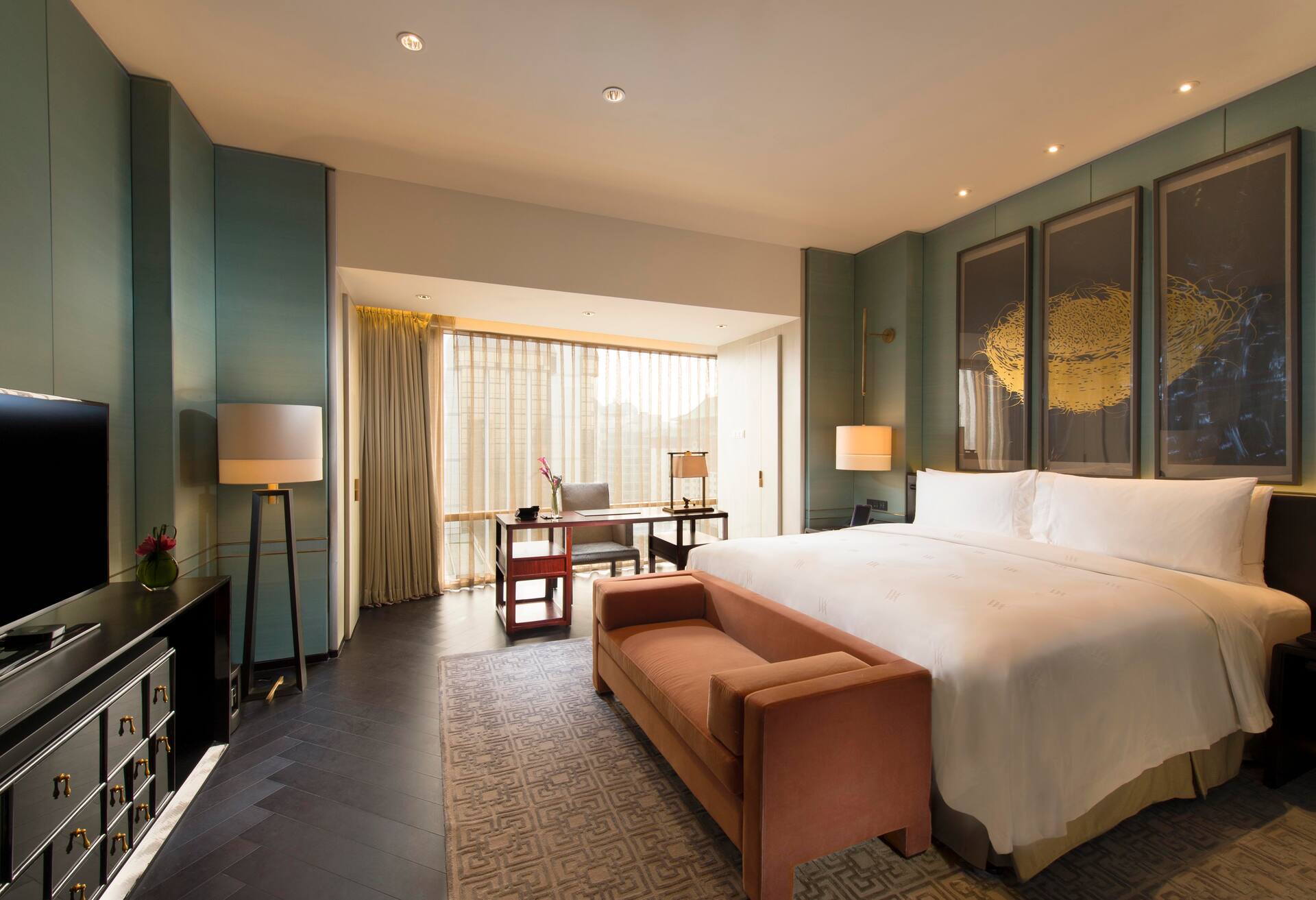 King Superior Room photo 1