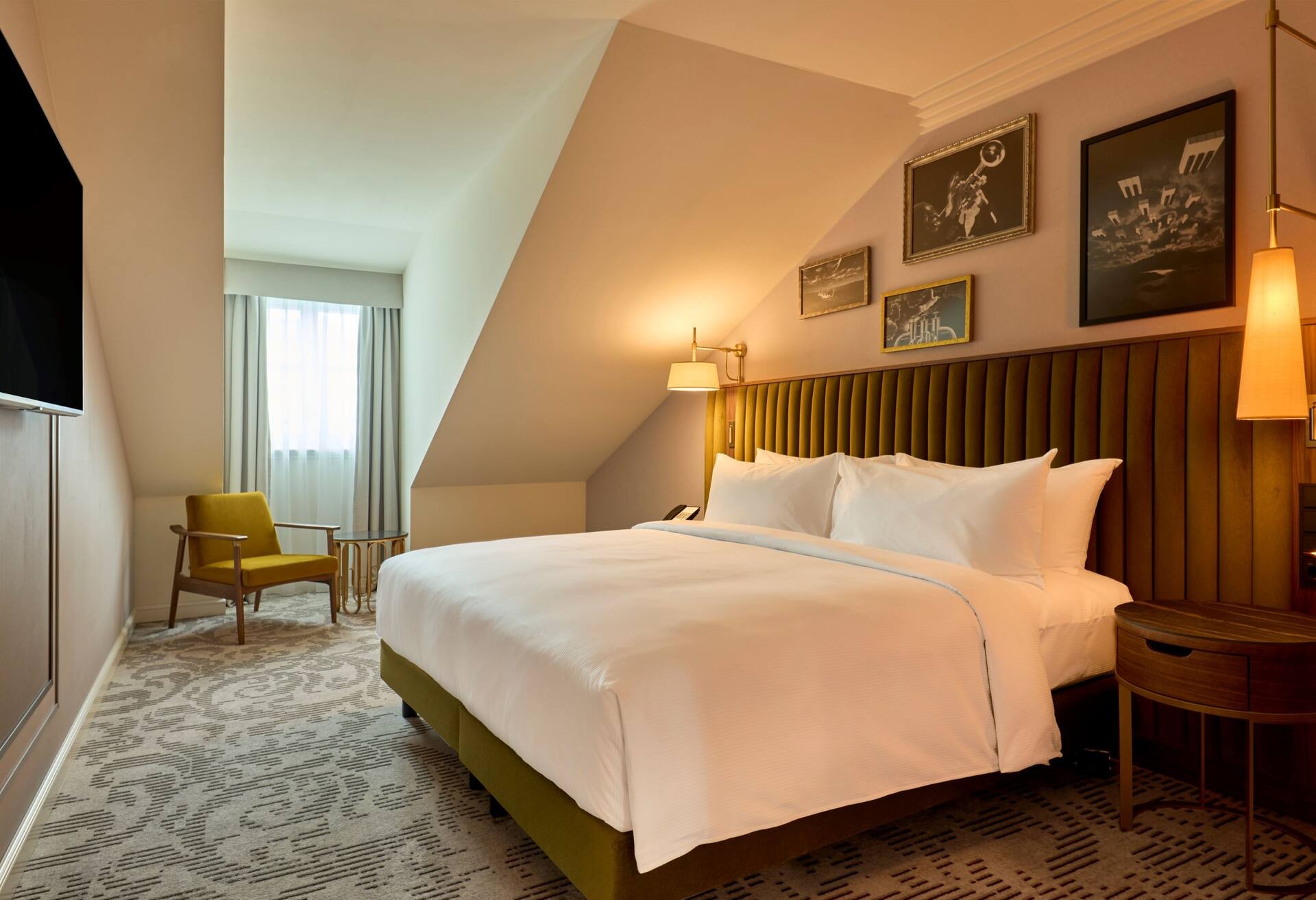 King Deluxe One Bedroom Suite photo 1