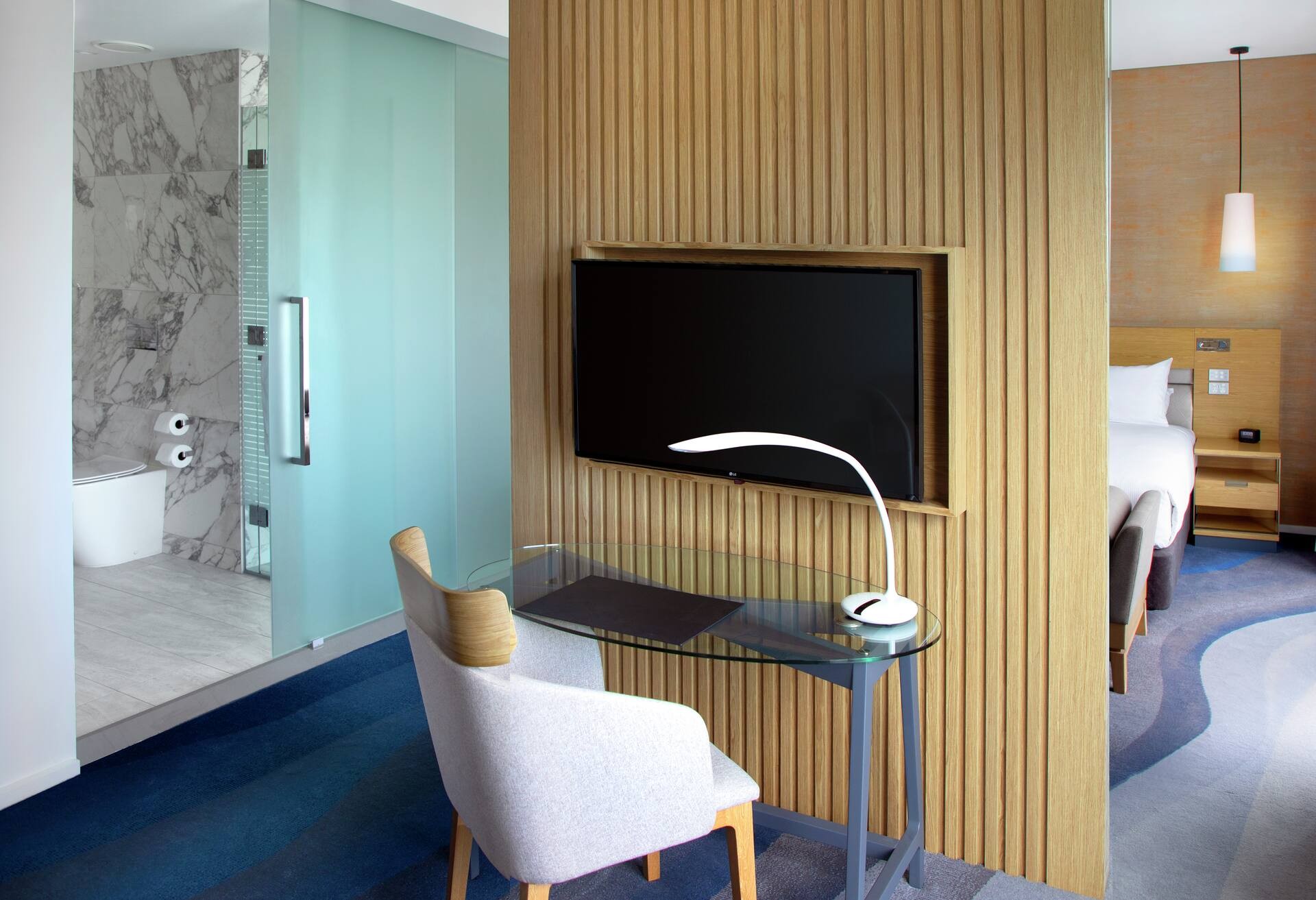 Connecting Family Room thumbnail 6