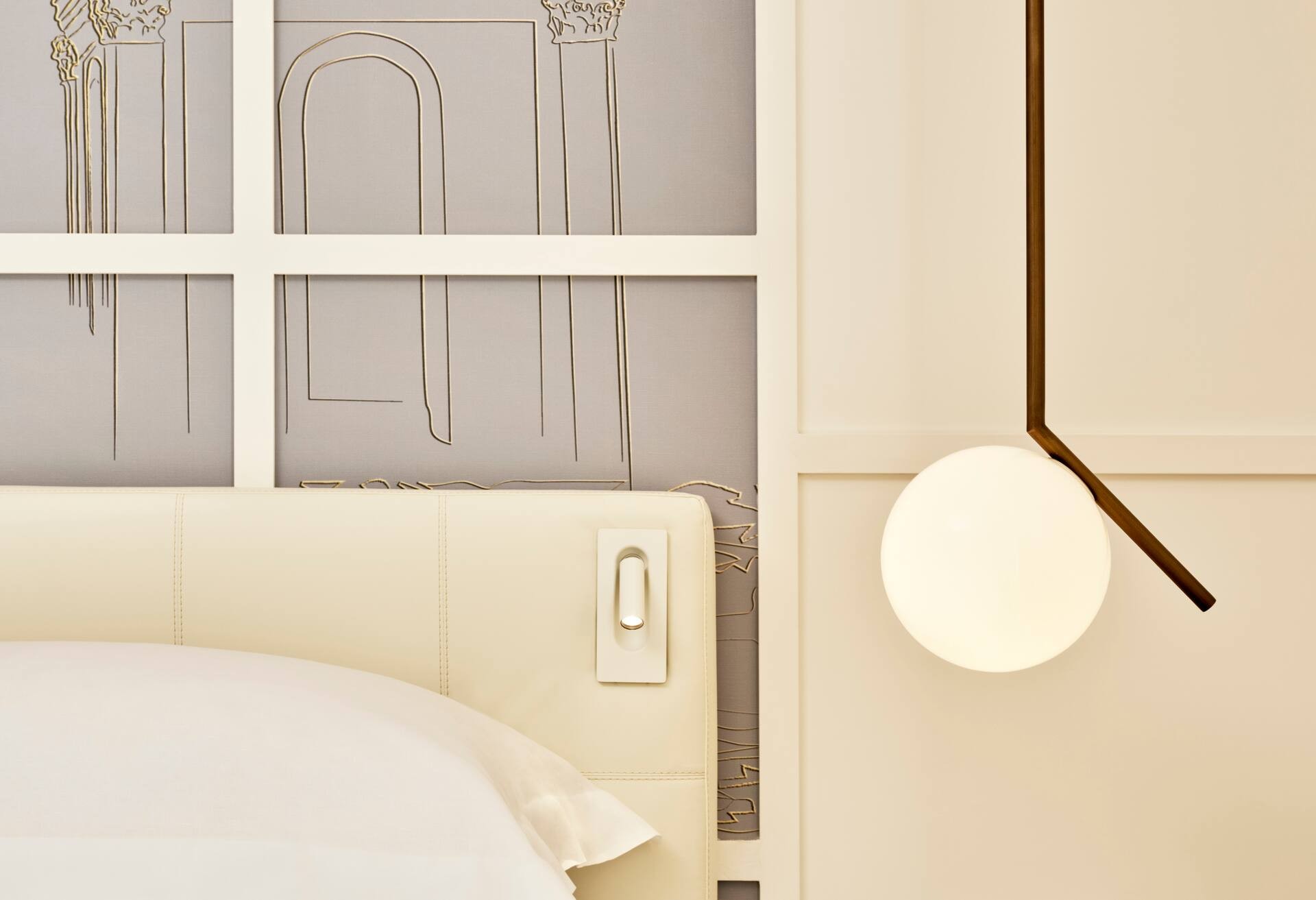 Twin Deluxe Room with Sea View thumbnail 5