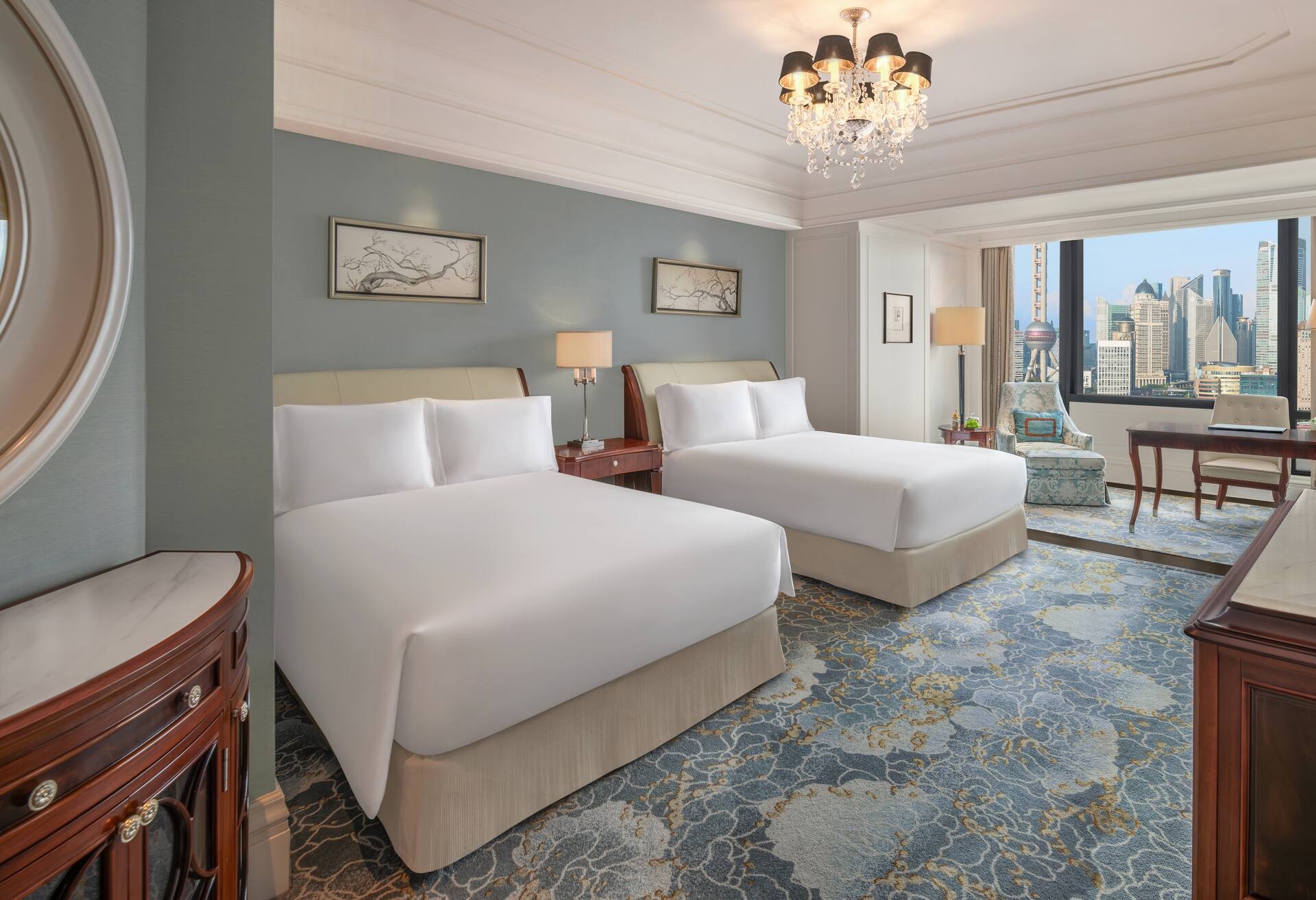 Double Queen Deluxe River View Room
