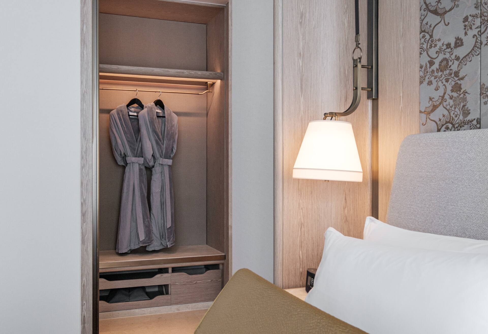 King Deluxe Room Park View