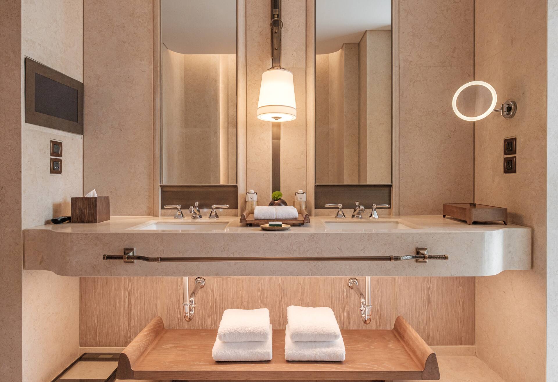 King Deluxe Suite