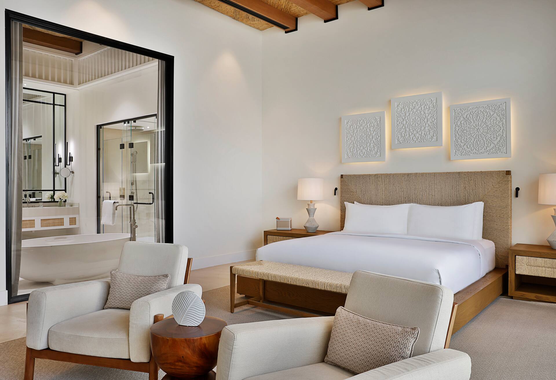 King Accessible Junior Suite W/ Private Pool photo 3
