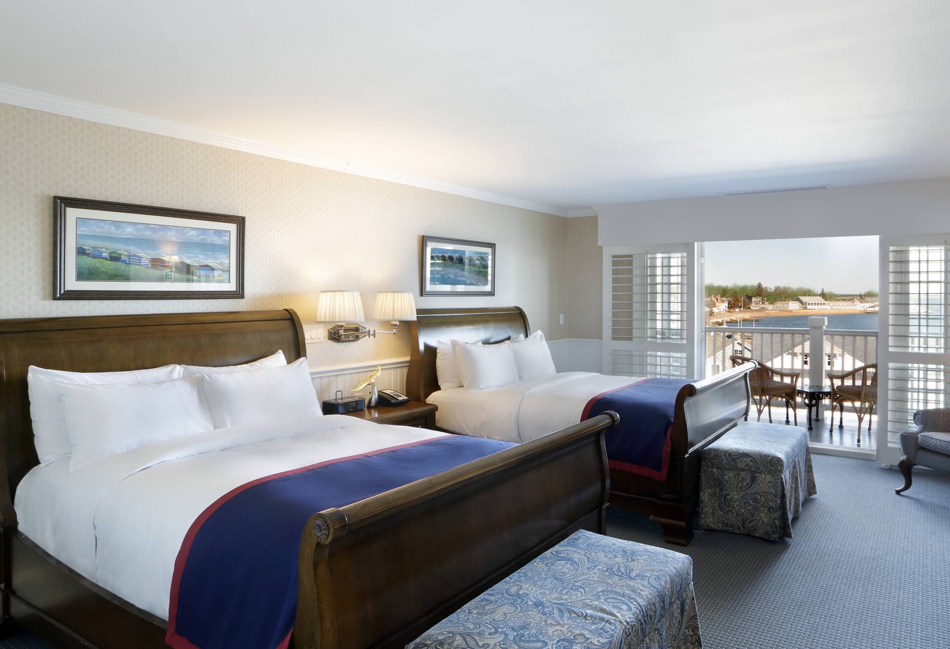 2 Double Beds Madison Shoreline View photo 1