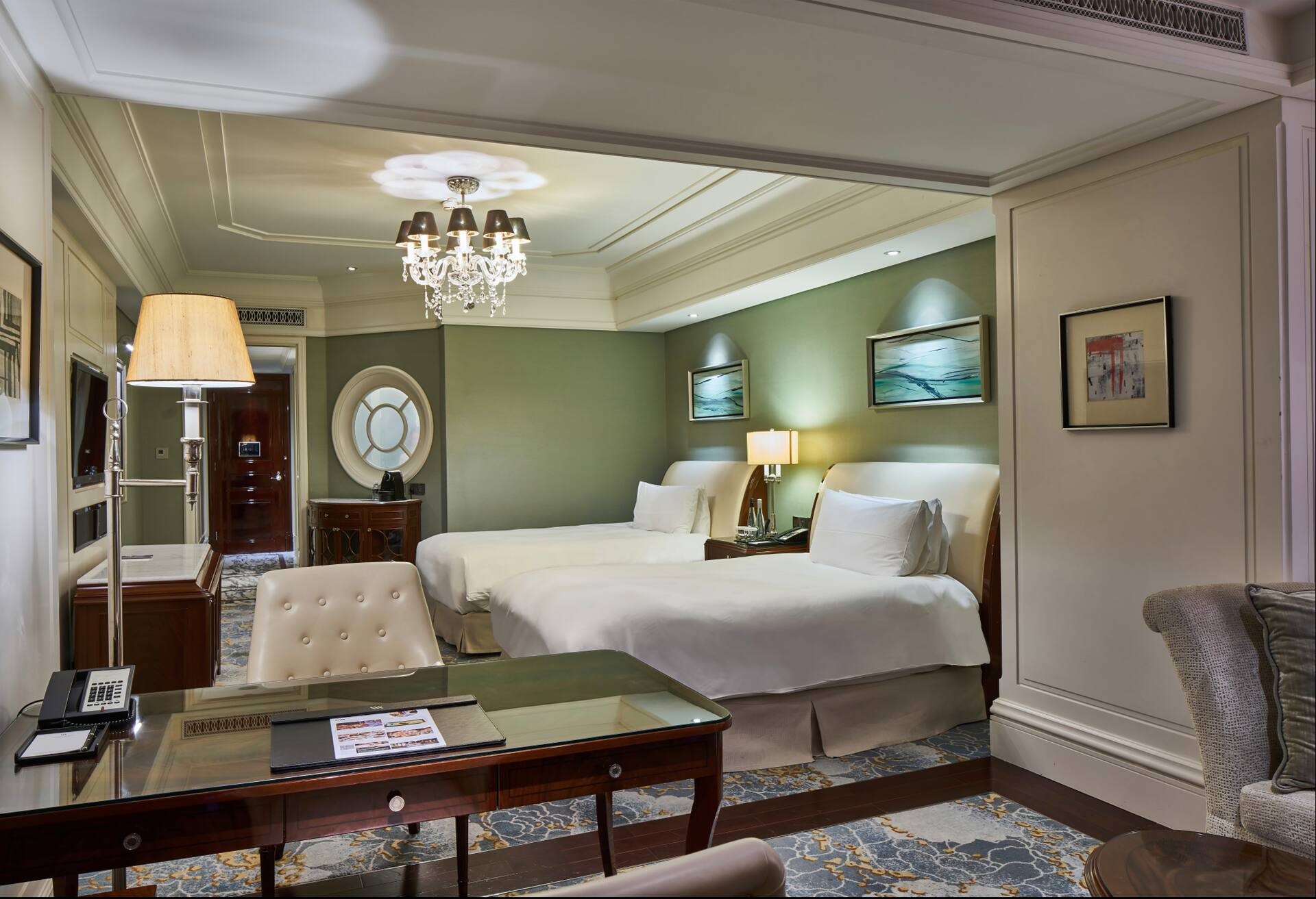 Double Queen Deluxe Room