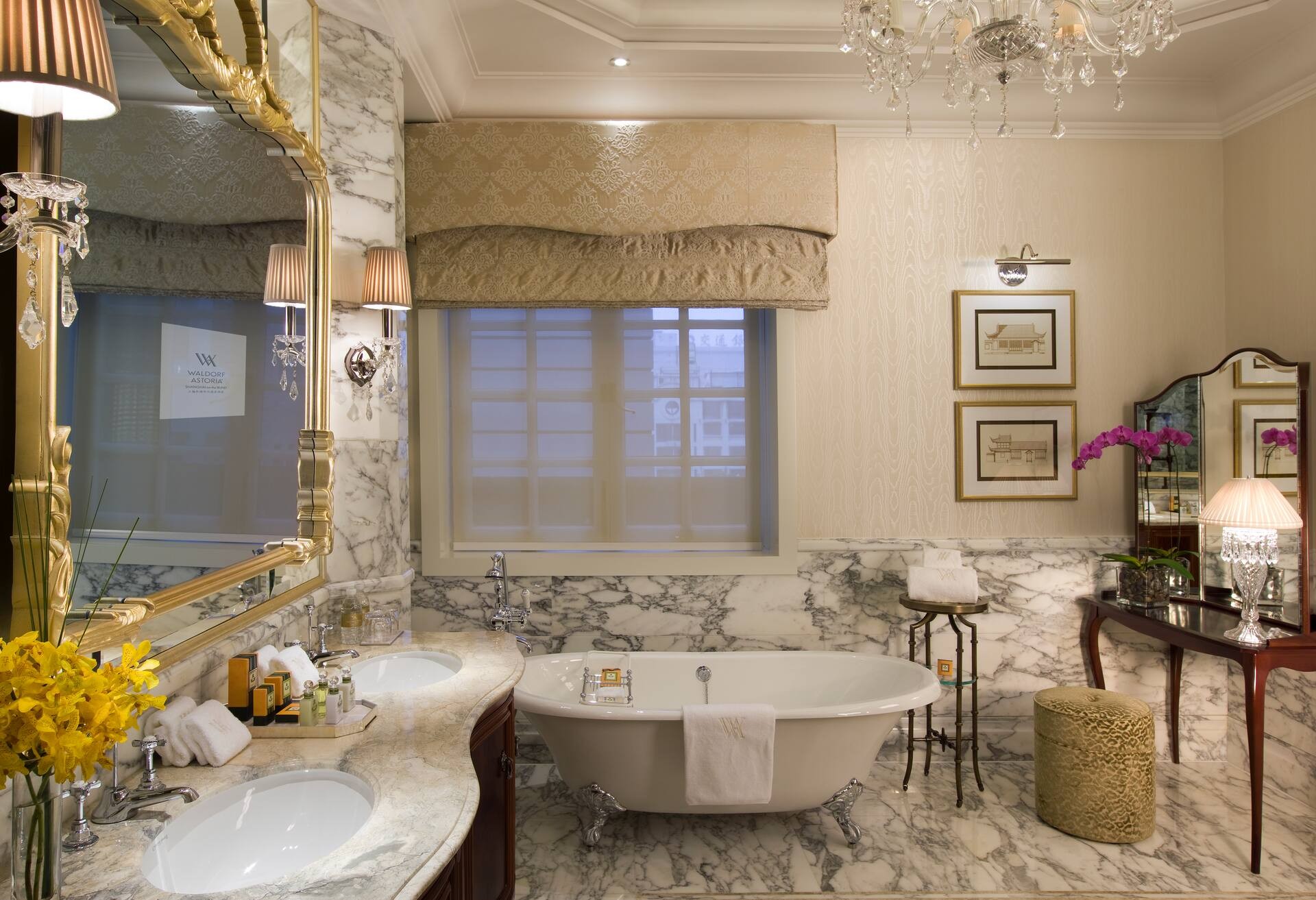 Double Queen Bund Heritage Suite