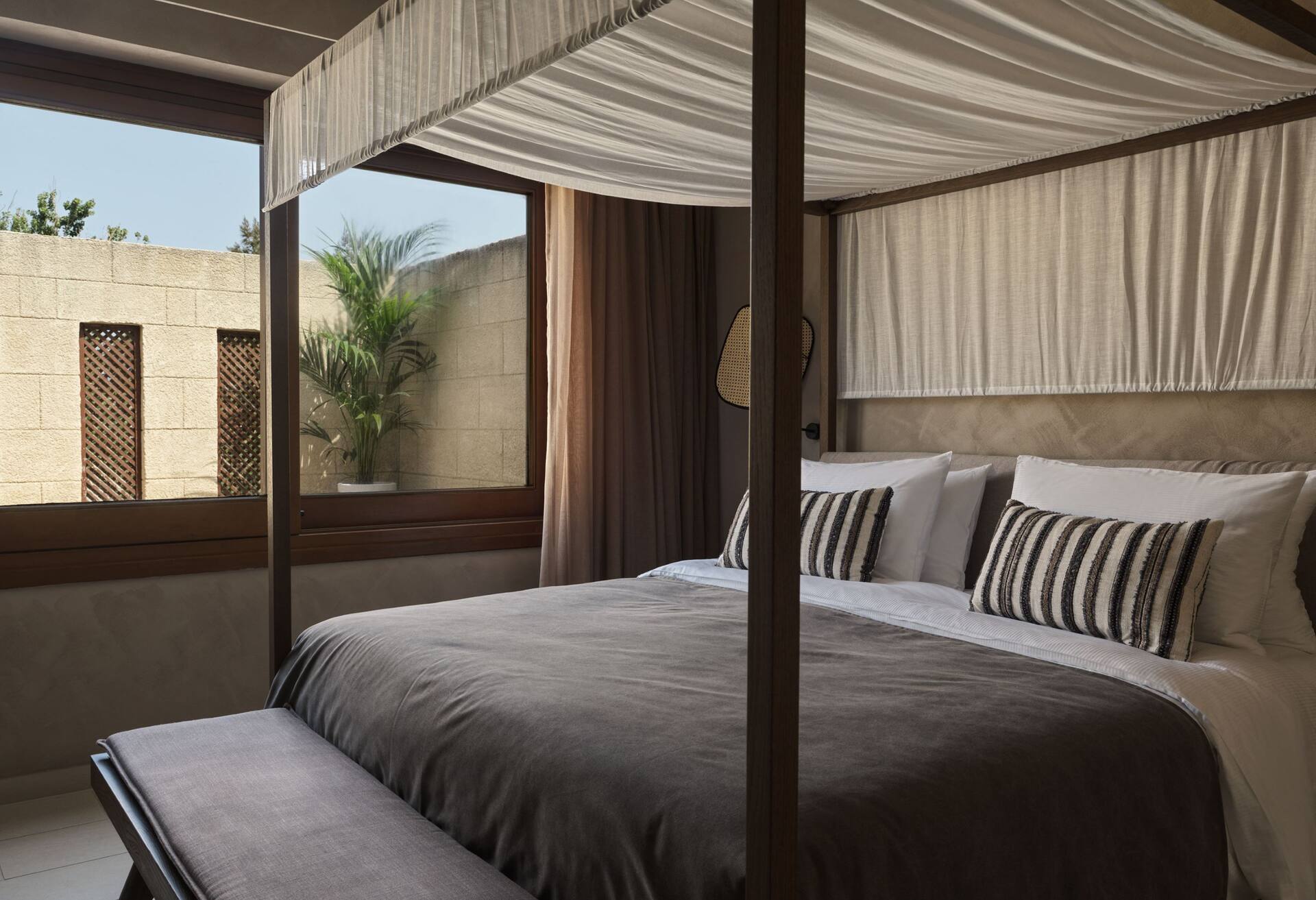 King Tropical Pavilion 2bdr Suite Jacuzzi