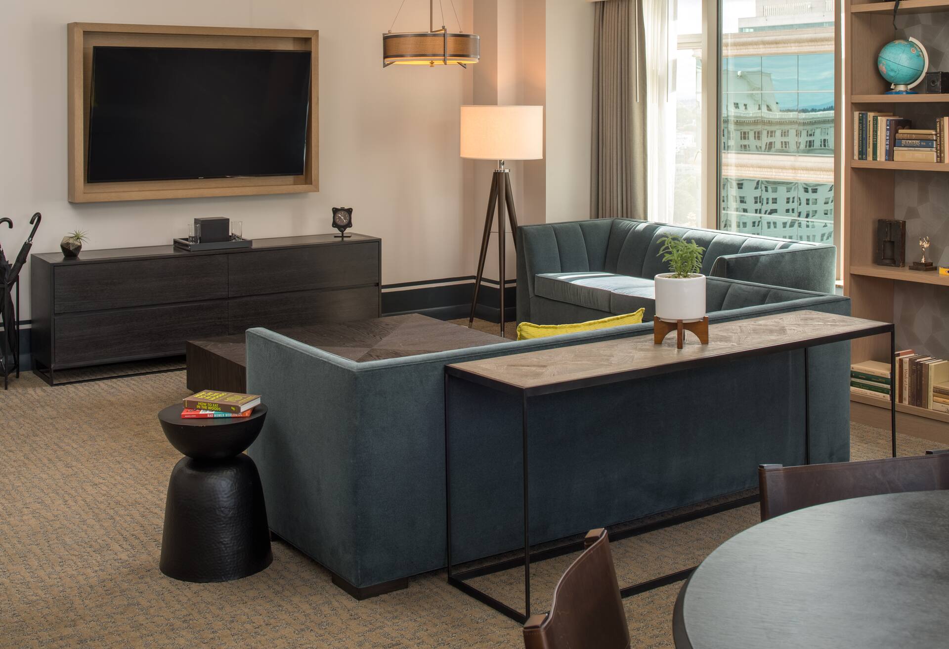 Northwest Suite - 1 King 1 Bedroom Suite