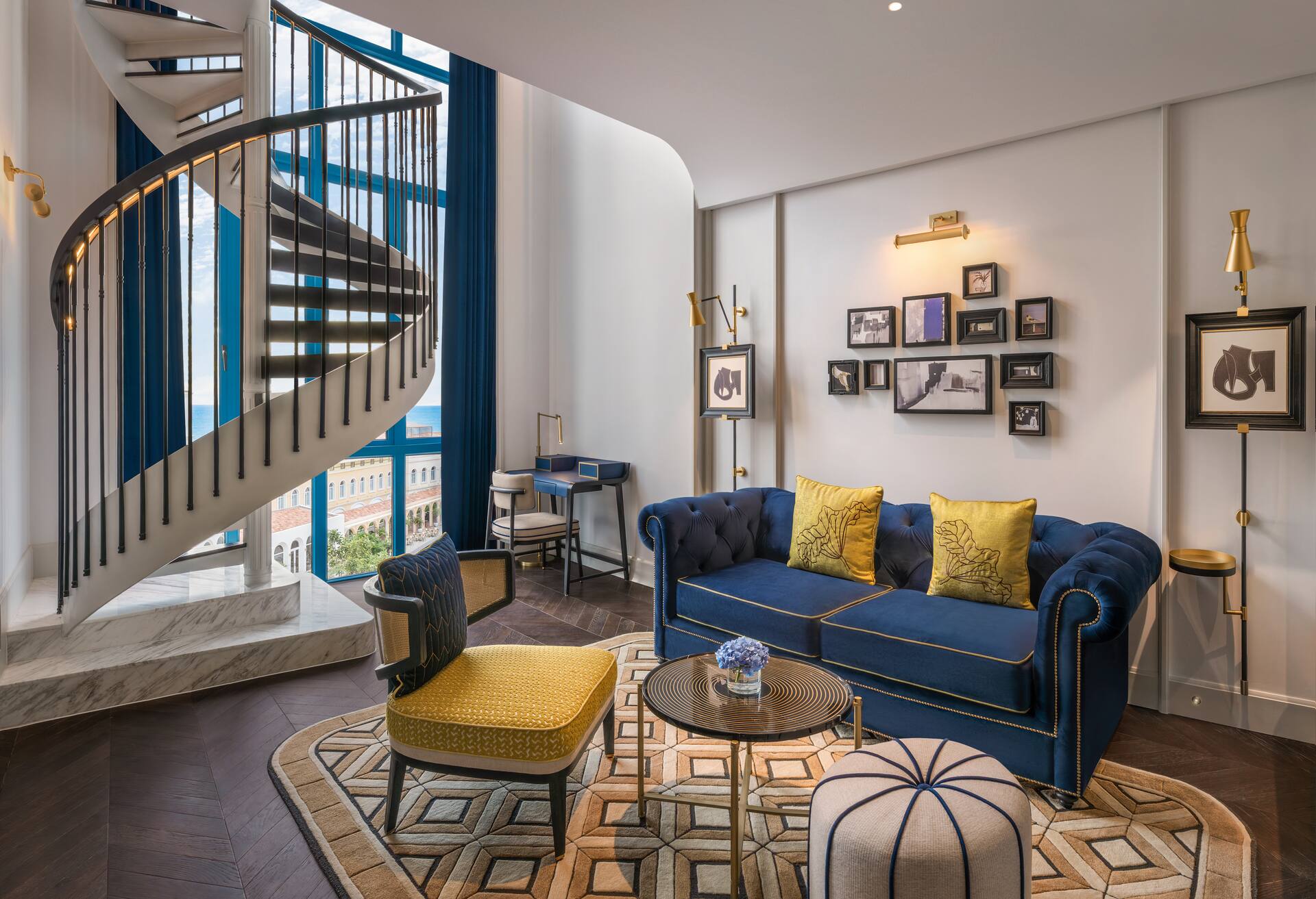 King Sorrento Duplex Ocean View Suite