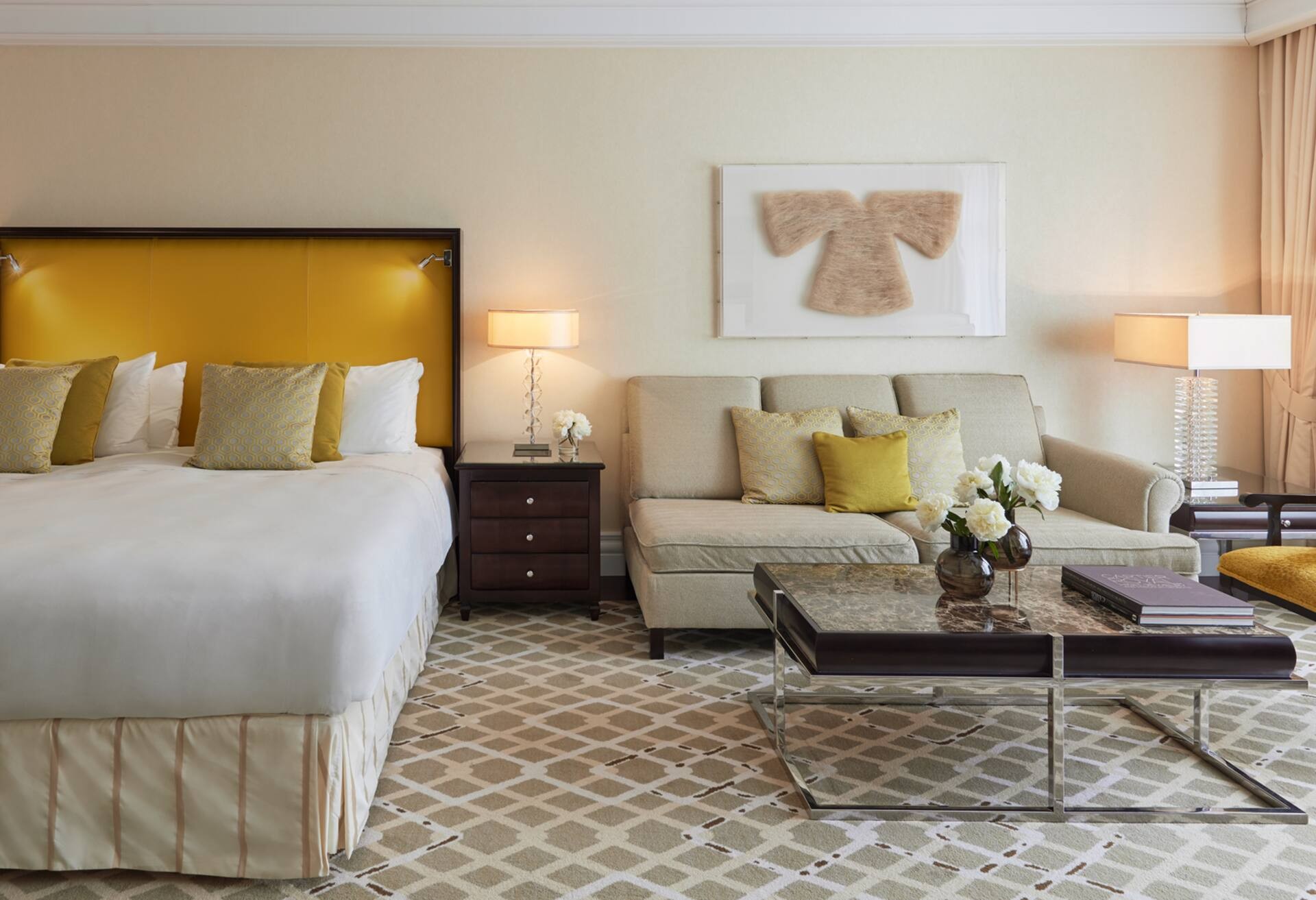 Deluxe King Room photo 1