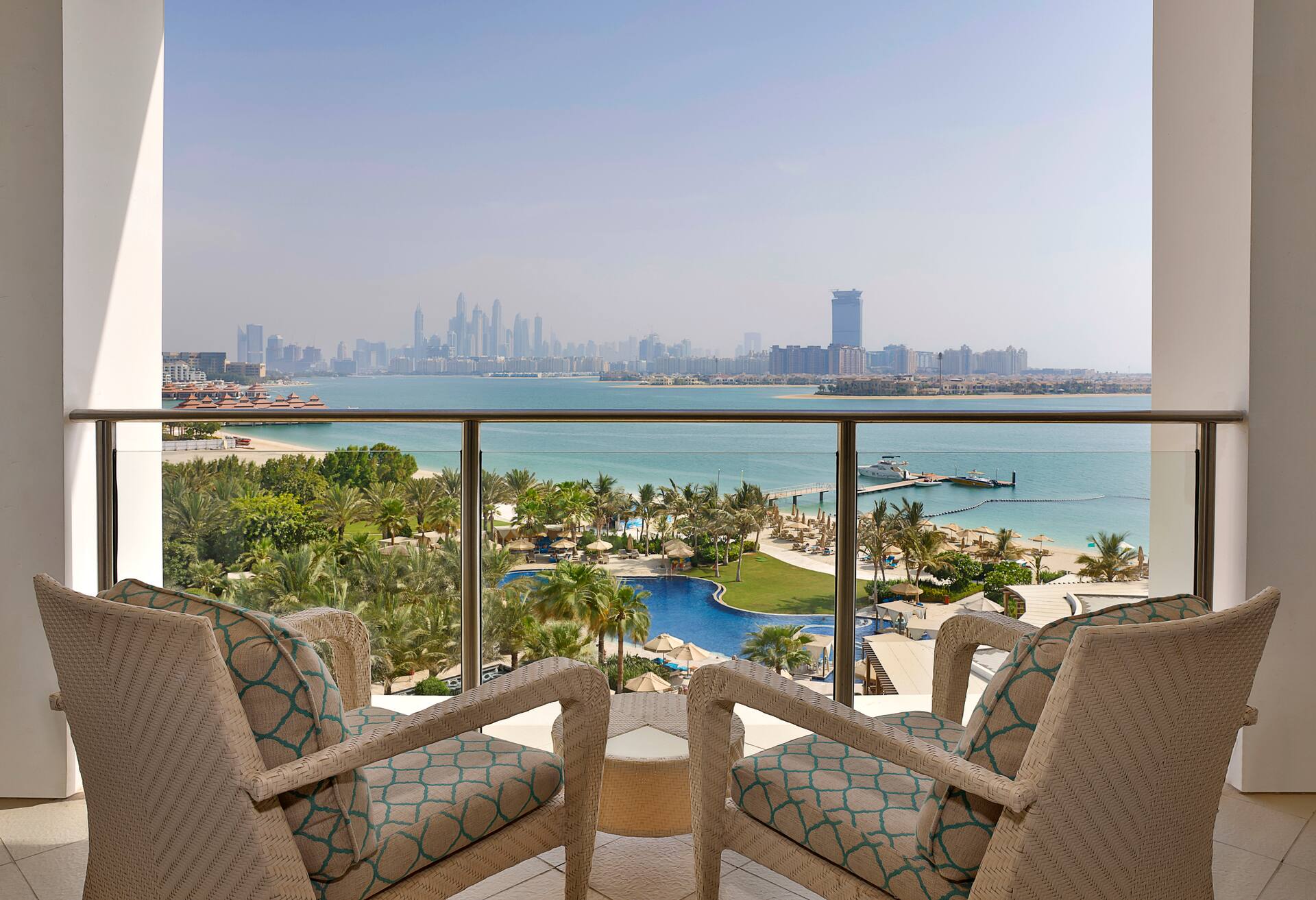 King Deluxe Room with Palm Sea View