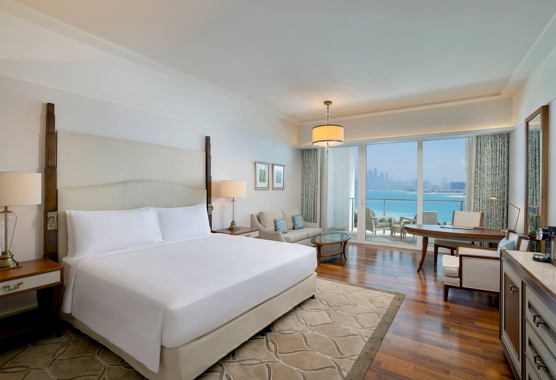 King Deluxe Room with Palm Sea View