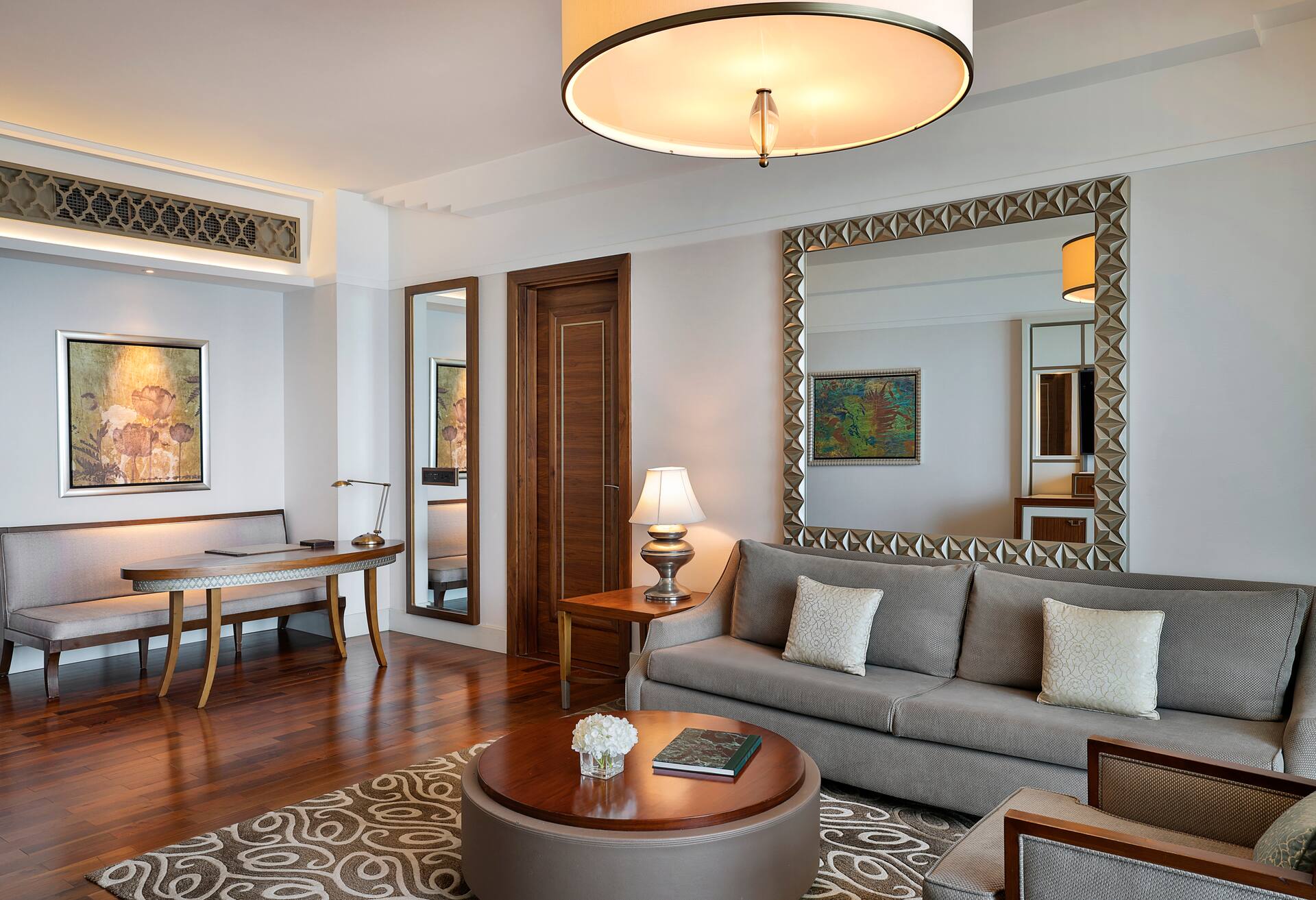 Pearl Club One Bedroom Suite with Sea View thumbnail 6