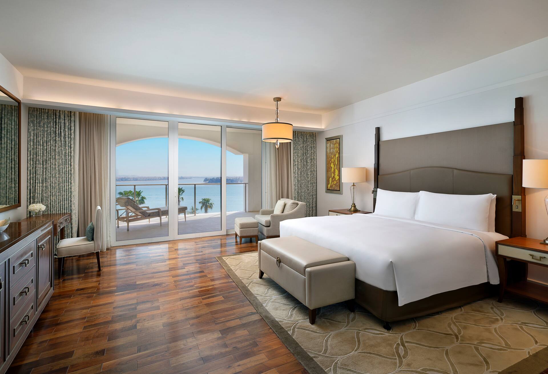 Waldorf Astoria One Bedroom Suite Pearl Club