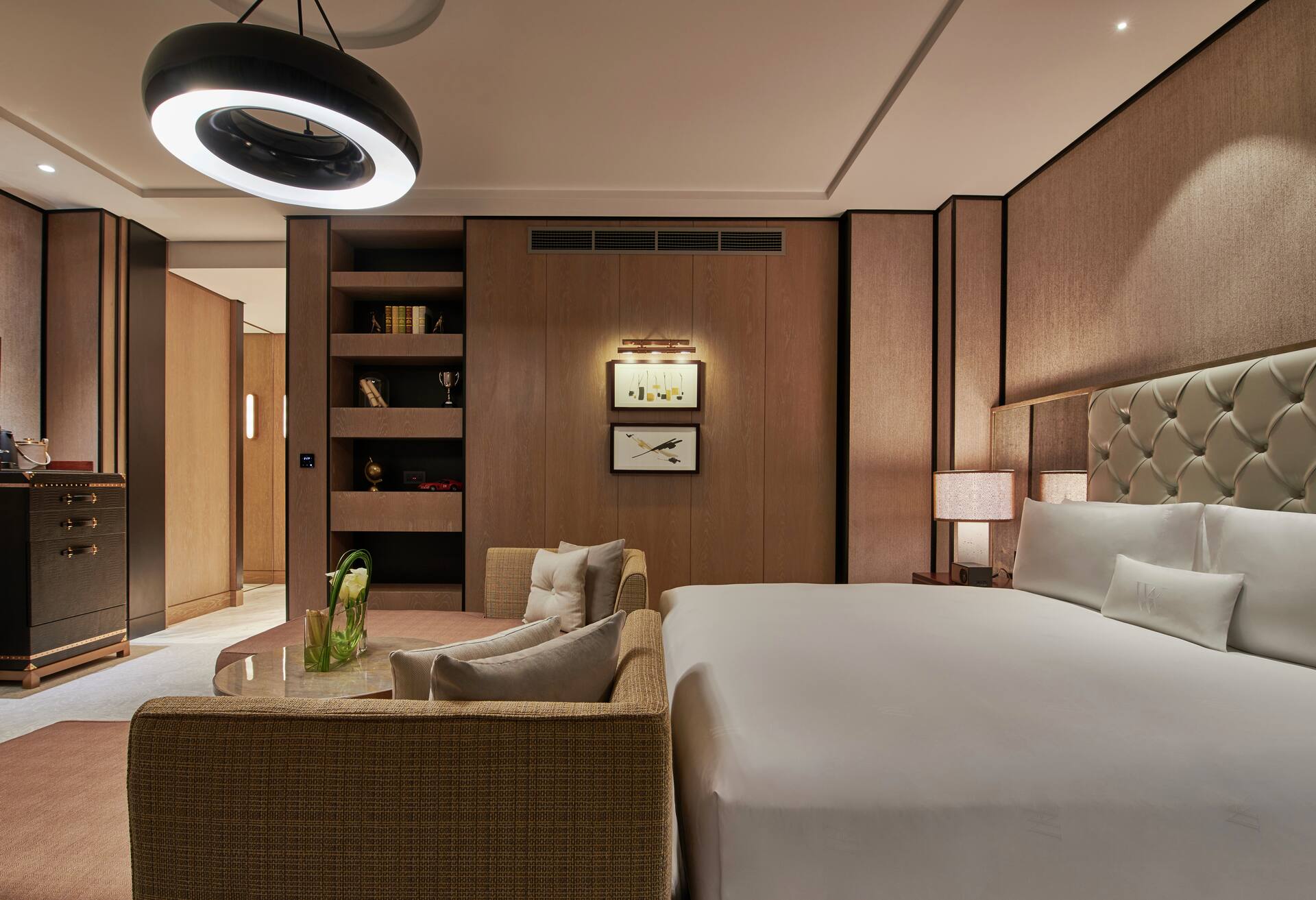 King Grand Deluxe Room City View
