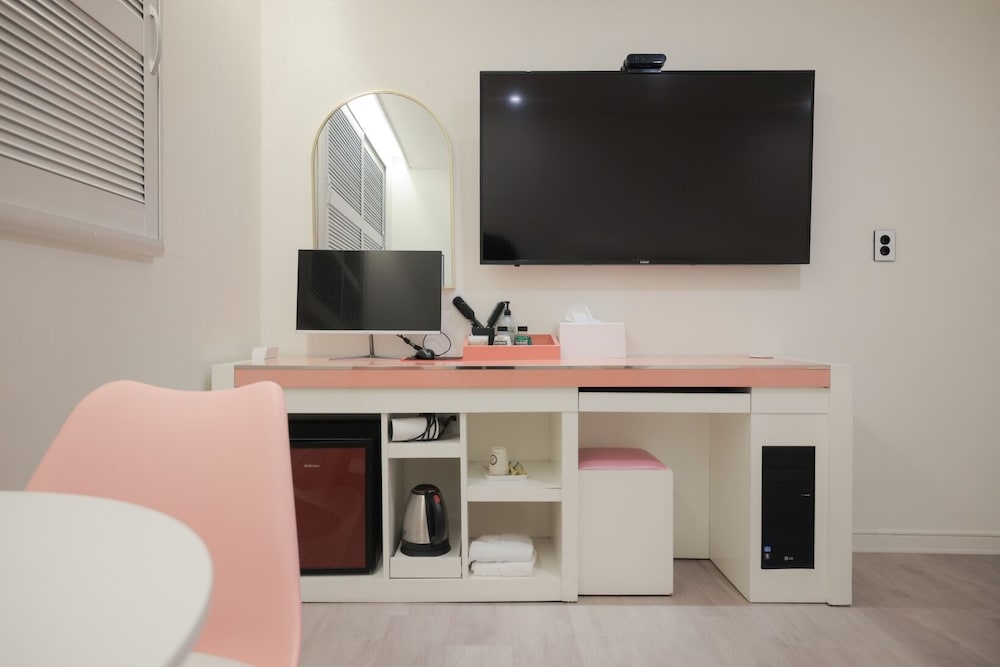 Standard Double Room - Photo 14