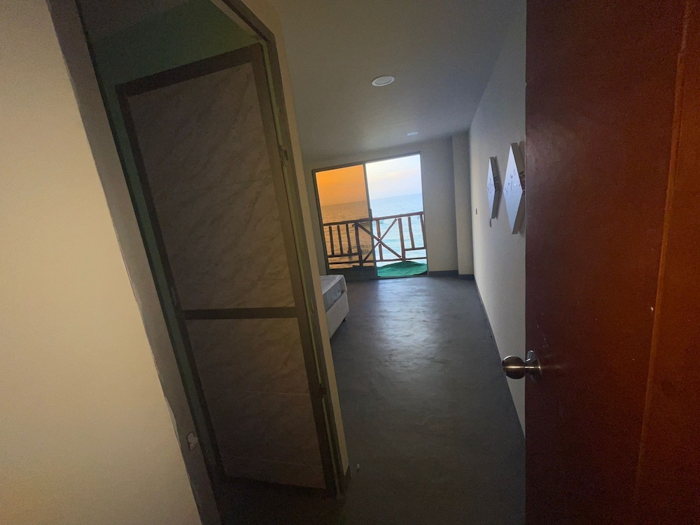 Classic Double Room, Balcony, Ocean View photo 3