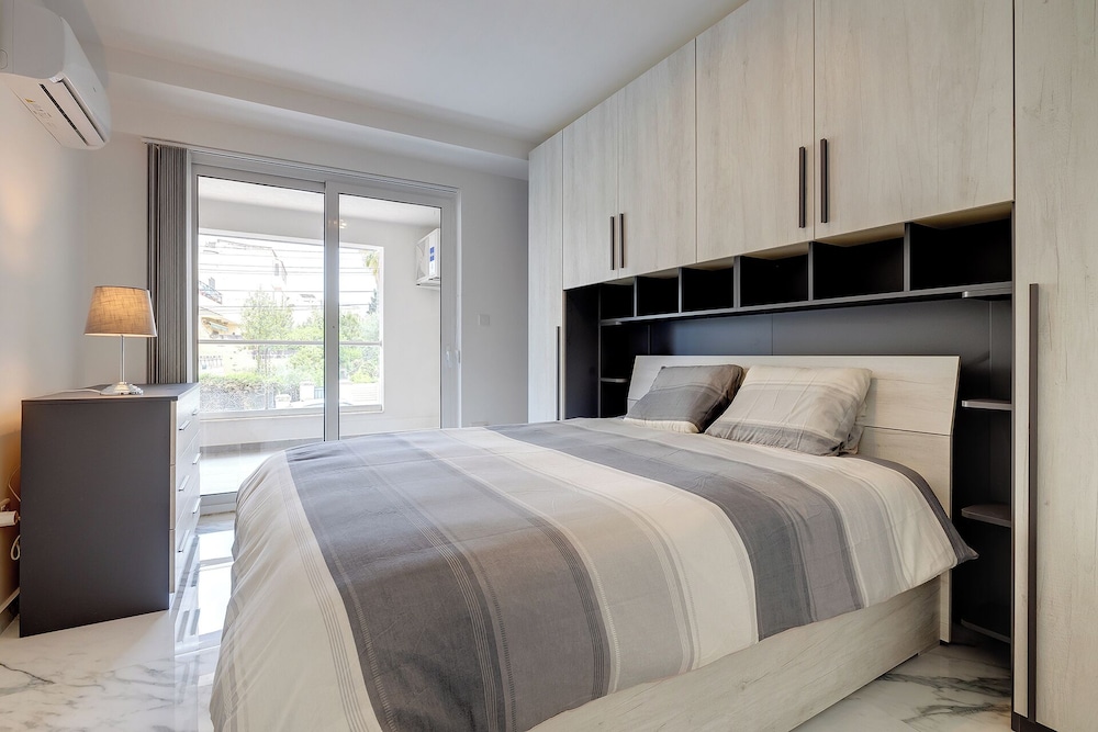Apartment (1 Bedroom)