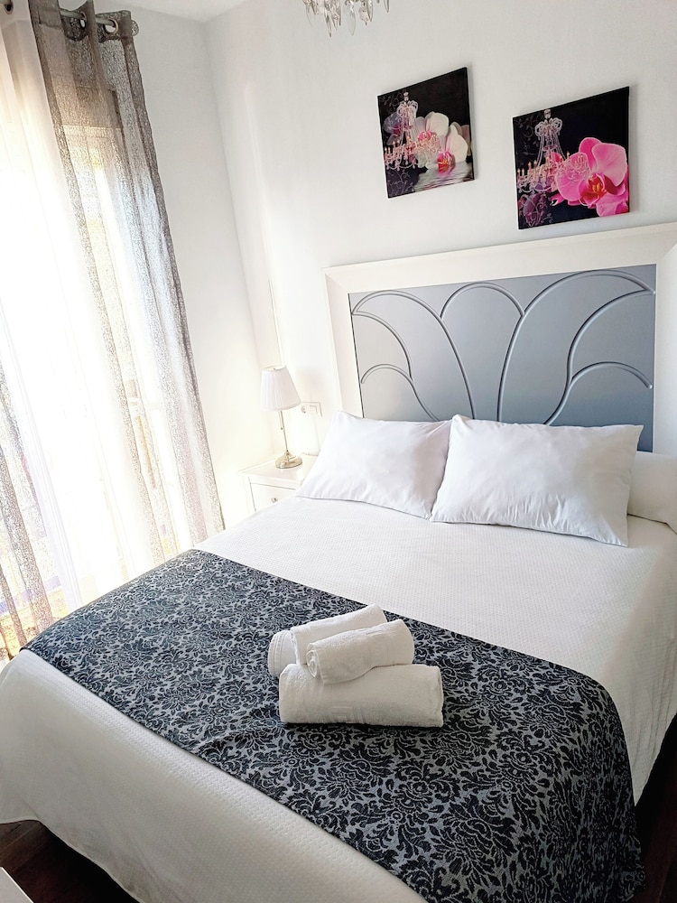 Deluxe Room (8)