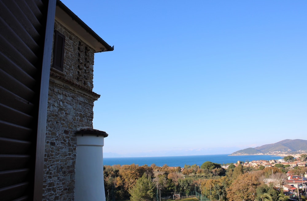 Superior Double or Twin Room, Sea View - Photo 5
