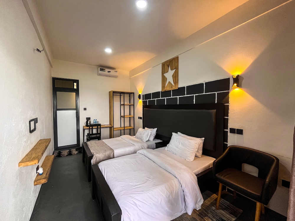 Deluxe Double or Twin Room