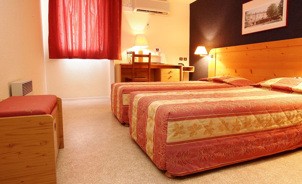 Basic Triple Room photo 3