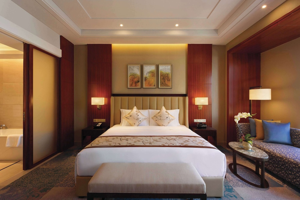 Room, 1 King Bed, Accessible photo 2