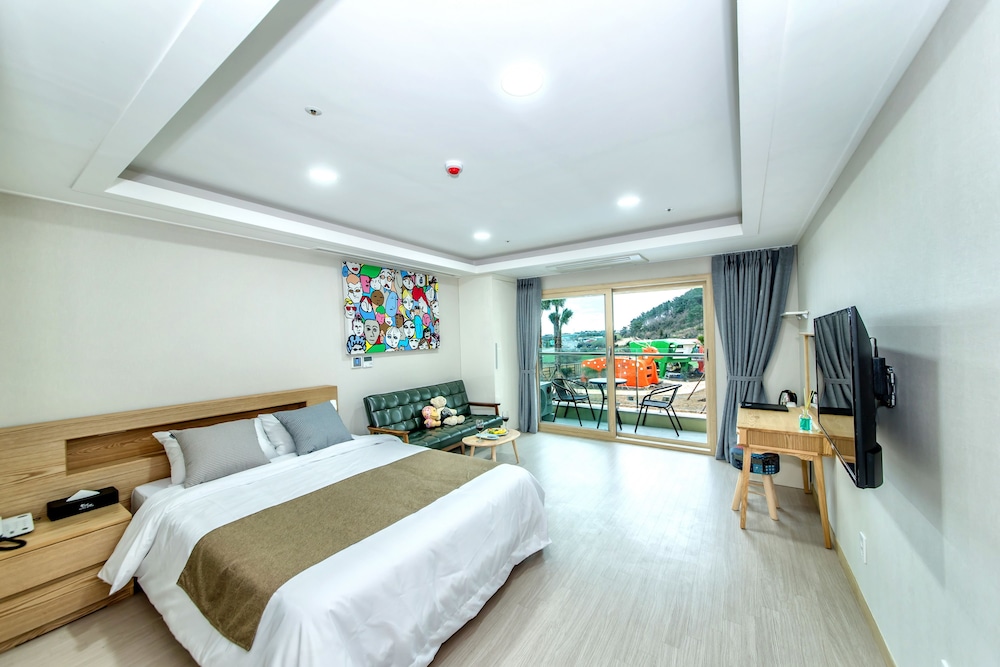 Standard Double Room (1st floor)