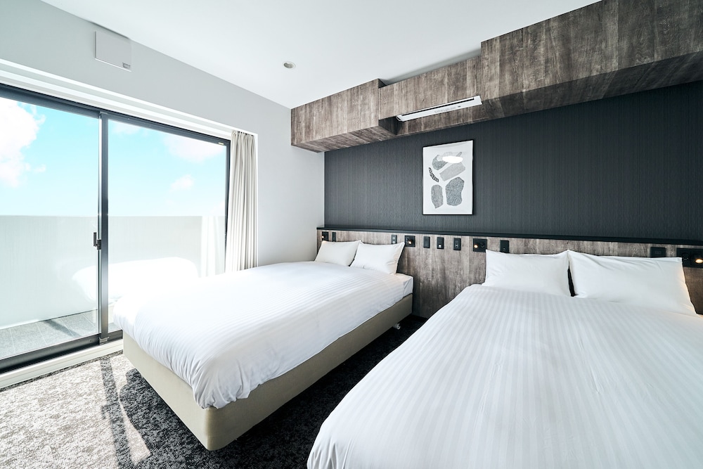 Deluxe Triple Room, Non Smoking - Photo 21