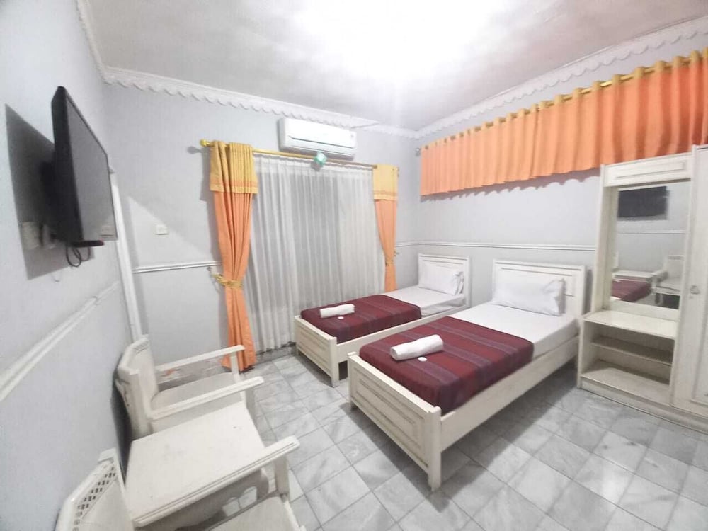 Deluxe Twin Room - Photo 1