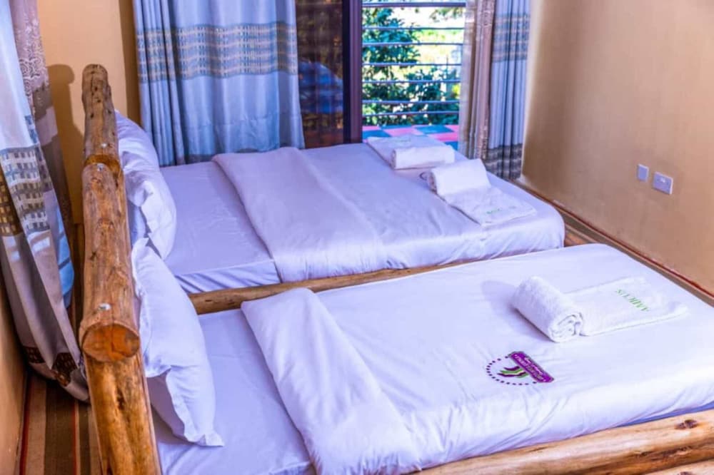 Deluxe Twin Room photo 2