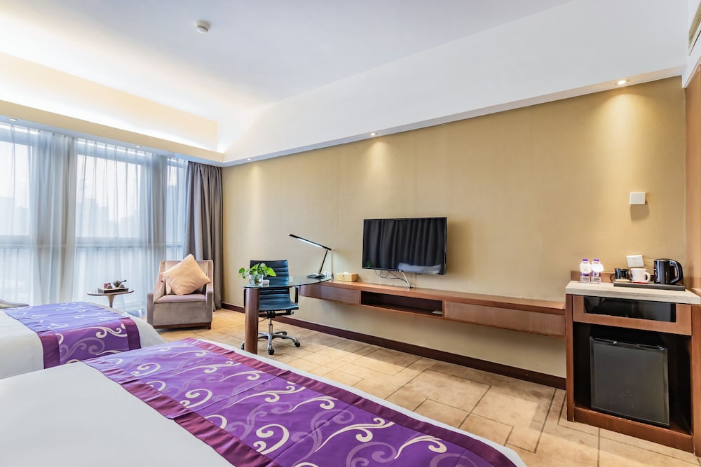 Twin Room (Super Sassy) photo 2