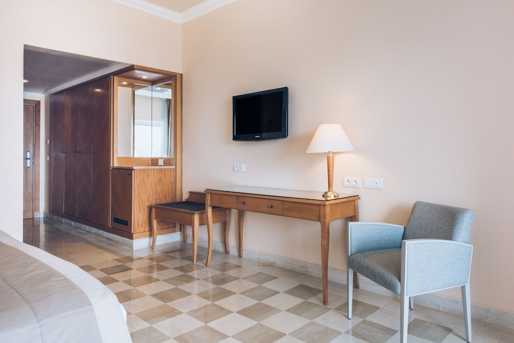 Double Room, Sea View - Photo 2