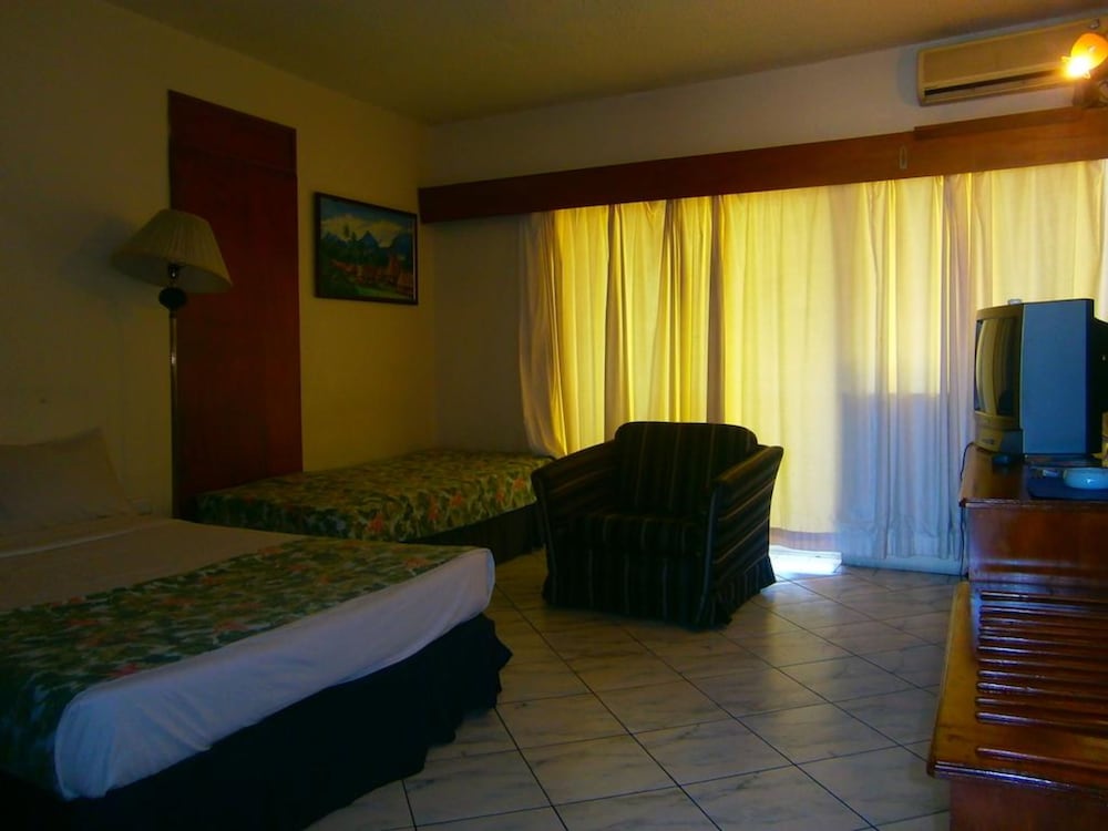 Standard Room photo 8
