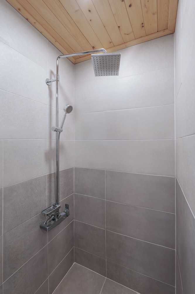 Single Room (1 person Only) photo 3