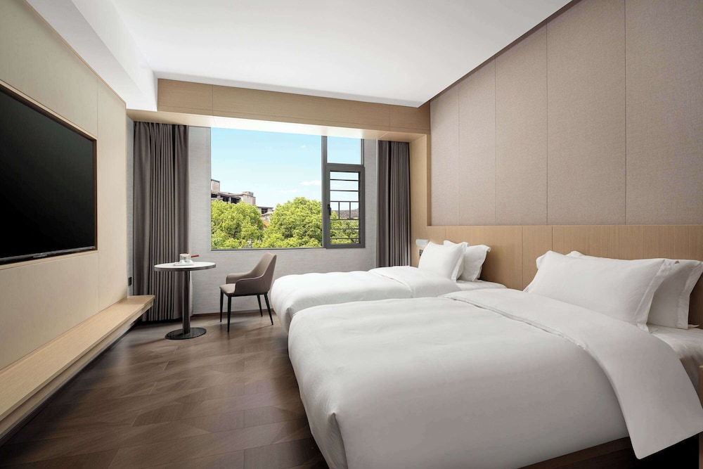 Deluxe Room, 2 Twin Beds, Non Smoking photo 1